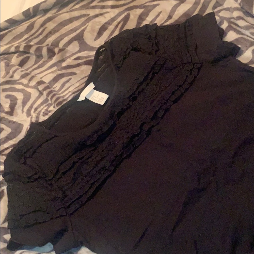 Black shirt